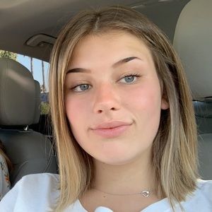 Meet your Posher, Abby